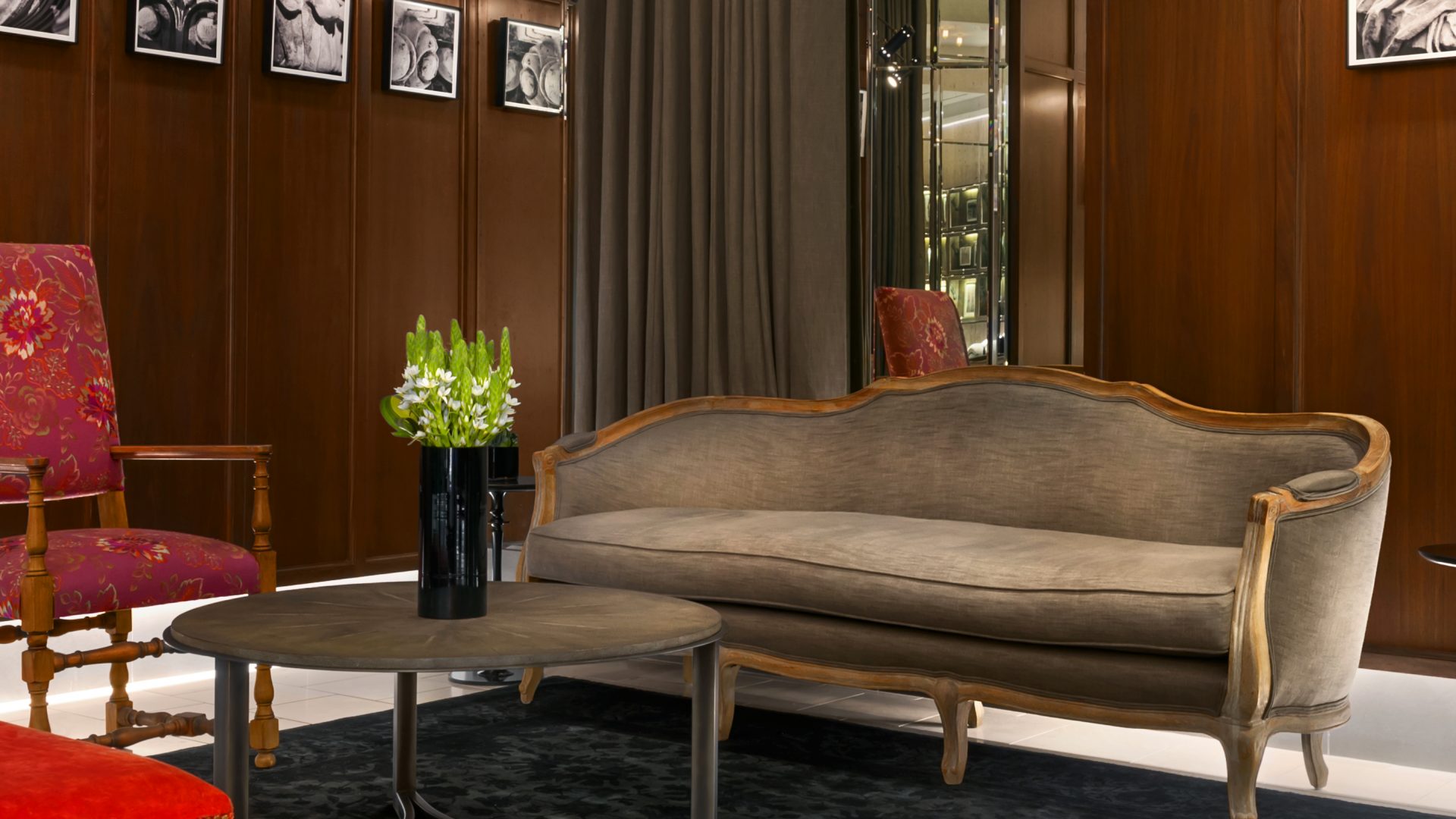 Hotel Belleclaire Lobby Seating